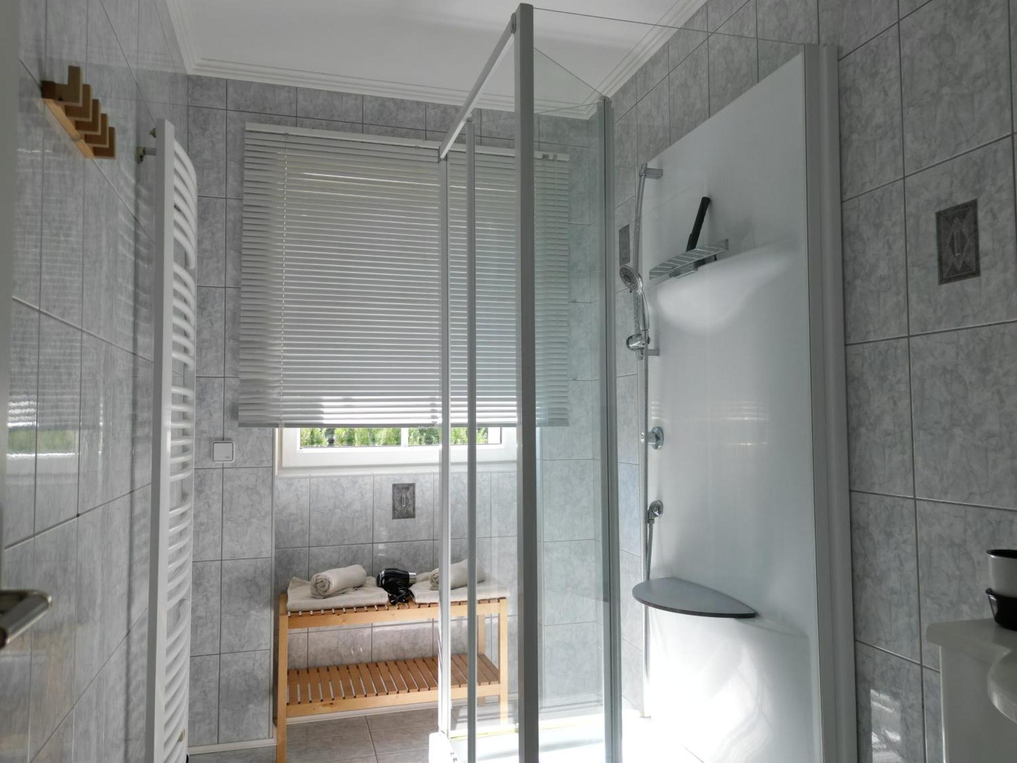 Villa Schaller - Apartment Krumpendorf エクステリア 写真